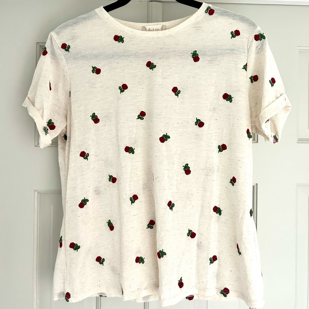 Altar’d State Embroidered Rose Shirt - Size S 🌹